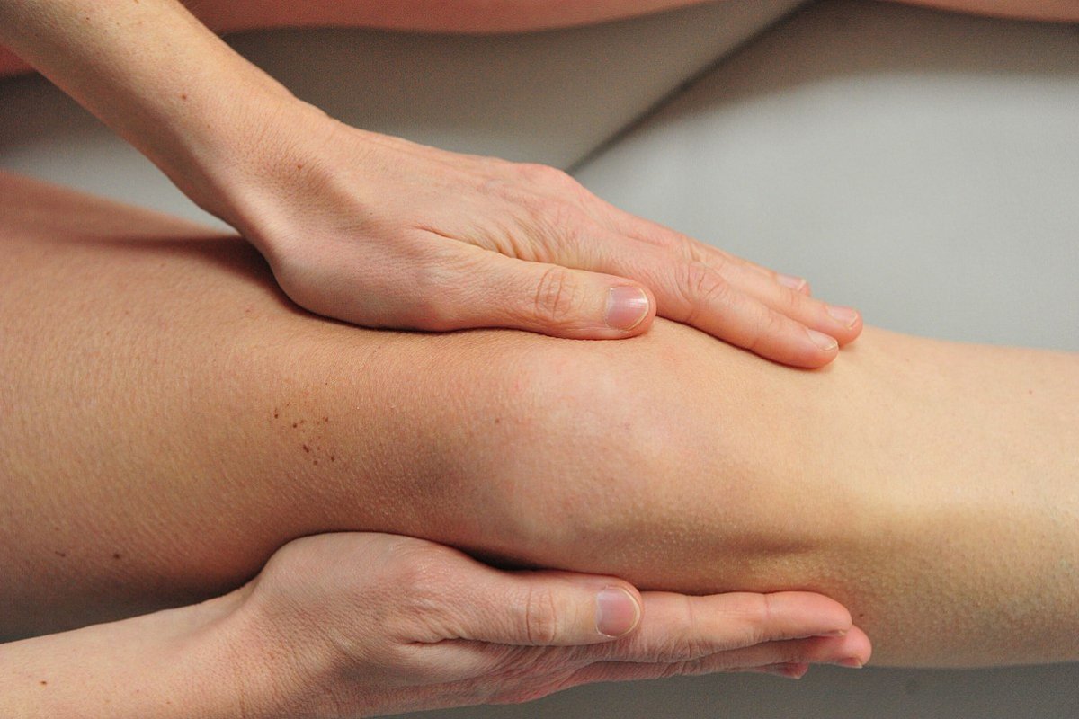 Lymphdrainage am Bein selber machen: Tipps & Techniken